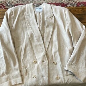 BRAND NEW! Never worn. Purchased in May 2024. No tags. Summer Blazer. Linen.